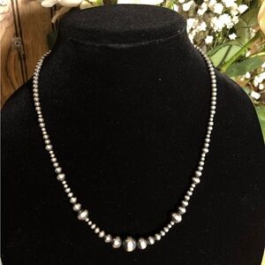 18in graduated Navajo pearl necklace